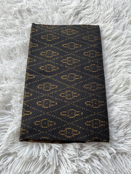 ซิ่น ผ้าไหมมัดหมี่ ทอยกดอกลูกแก้ว ขนาด 1x2เมตร ลายมะเขือ พื้นสีดำ รหัส L9A-30-1031682