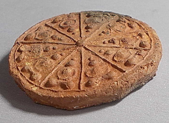 งบน้ำอ้อย เนื้อดิน ลป.ยิ้ม วัดเจ้าเจ็ด อยุธยา ปี 2475 พิมพ์ใหญ่