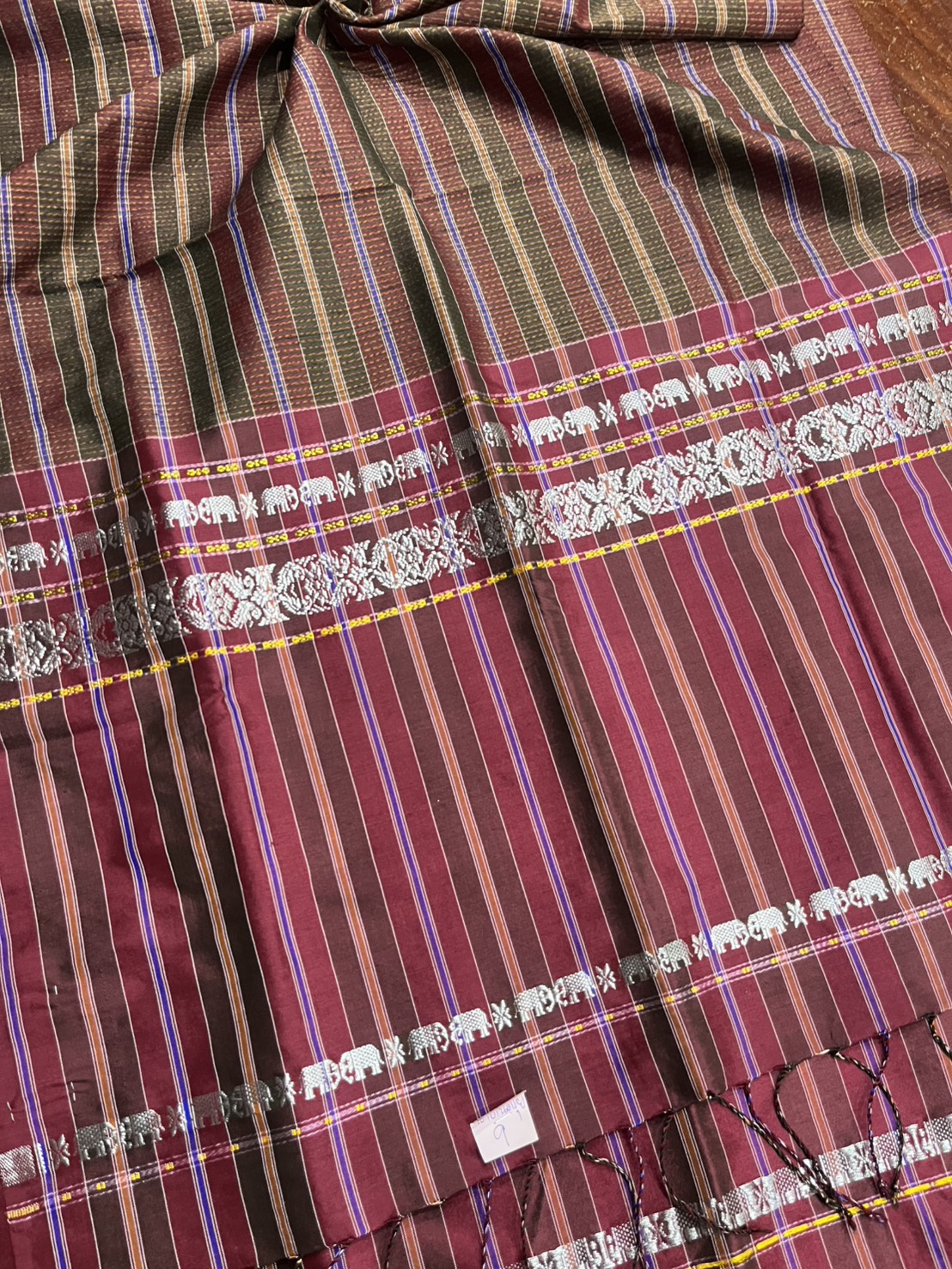 ผ้าขาวม้า ไหมแท้ ยกขิดดิ้นลายช้าง มีชายครุย ขนาด 65X200ซม. รหัส R4E-NY-9