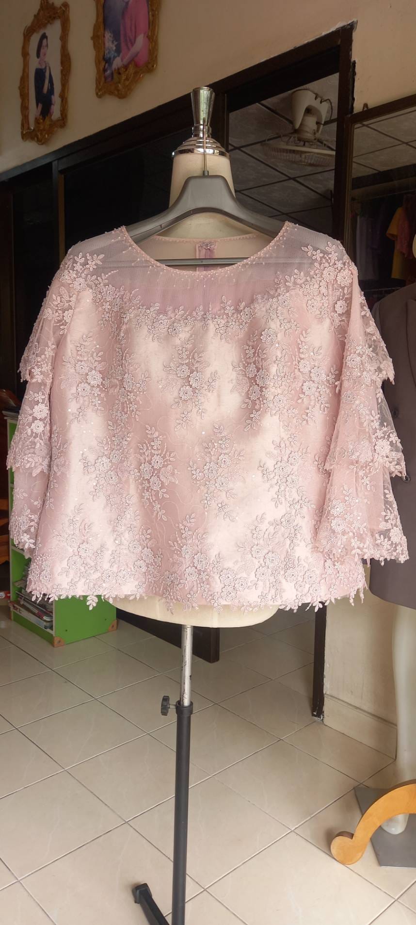 แบบตัดชุดเสื้อ+กระโปรง+แต่งลายลูกไม้ (ยังไม่รวมผ้า) chobmai xARW รหัส CUT-ARW-092567