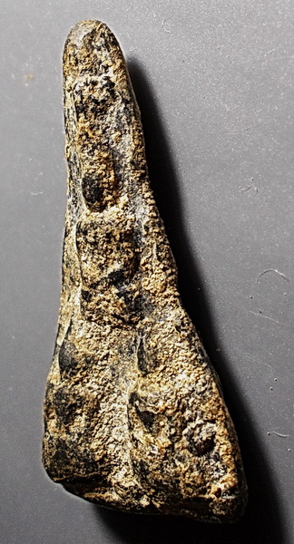 พระพิจิตรสามนาง เนื้อชินเขียว พิมพ์สองหน้า กรุวัดมหาธาตุ