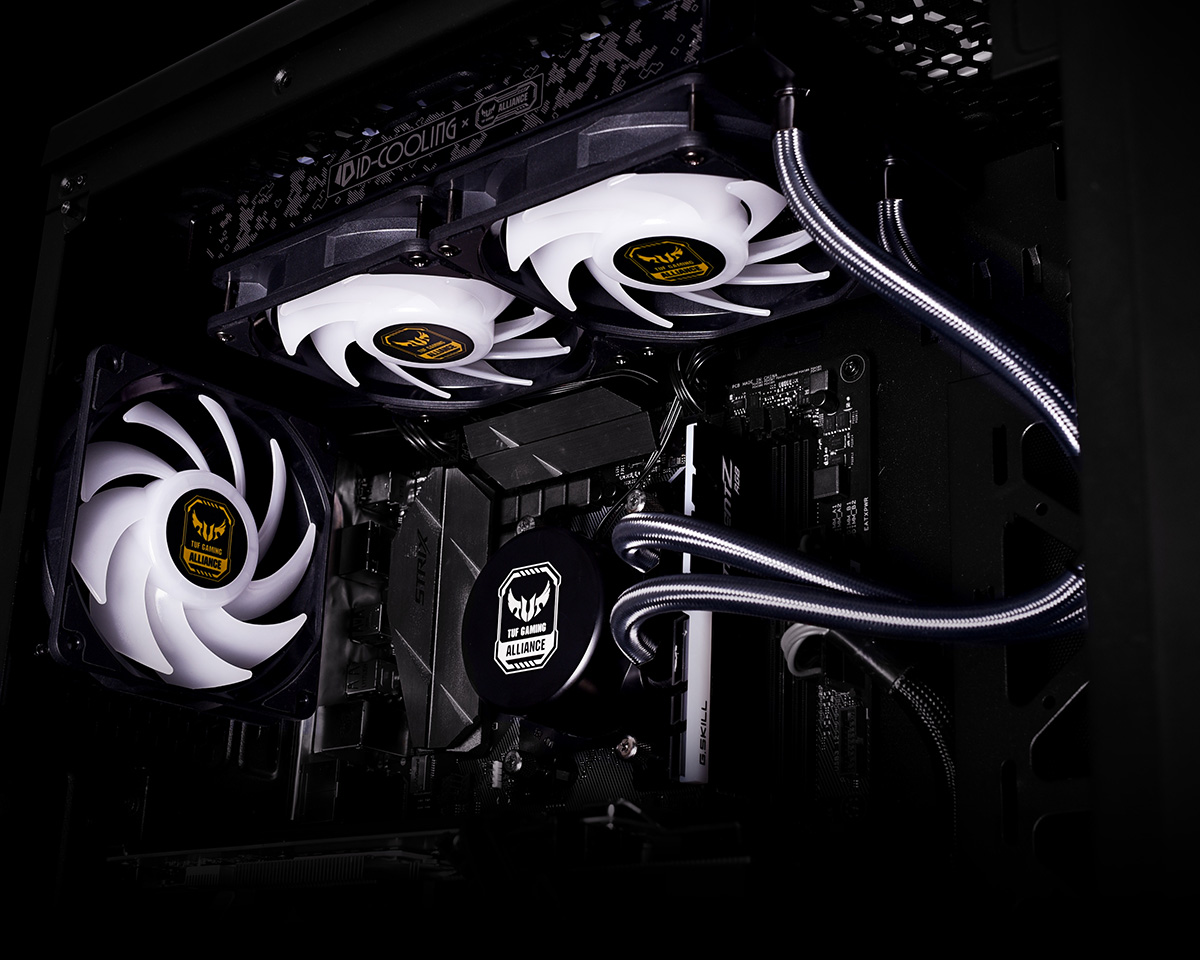 ID-COOLING AURAFLOW X 240 TGA