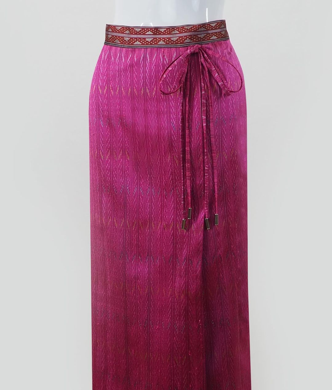 สั่งตัดเย็บกระโปรงผ้าไหม (ไม่รวมผ้า) รหัส CUT-51-112666