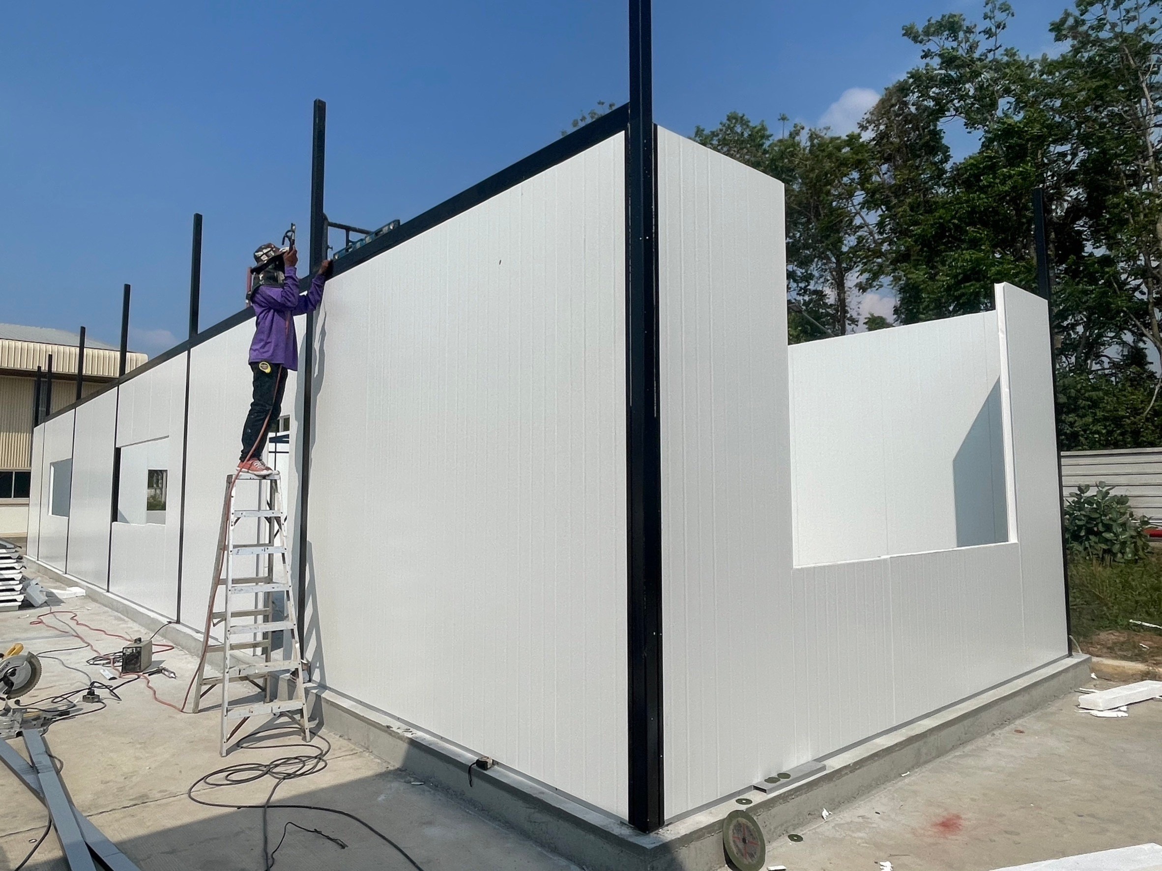 ออฟฟิศสำเร็จรูป บริษัทเหลียงซิ ขนาด5.00x20.00x4.50 เมตร