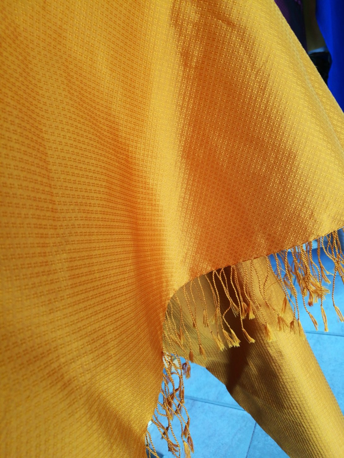 สั่งตัด 3-7วัน ผ้าคลุมไหล่ไหมแท้+พร้อมกล่อง เนื้อยกดอก เลือกขนาด สีและลายผ้าได้