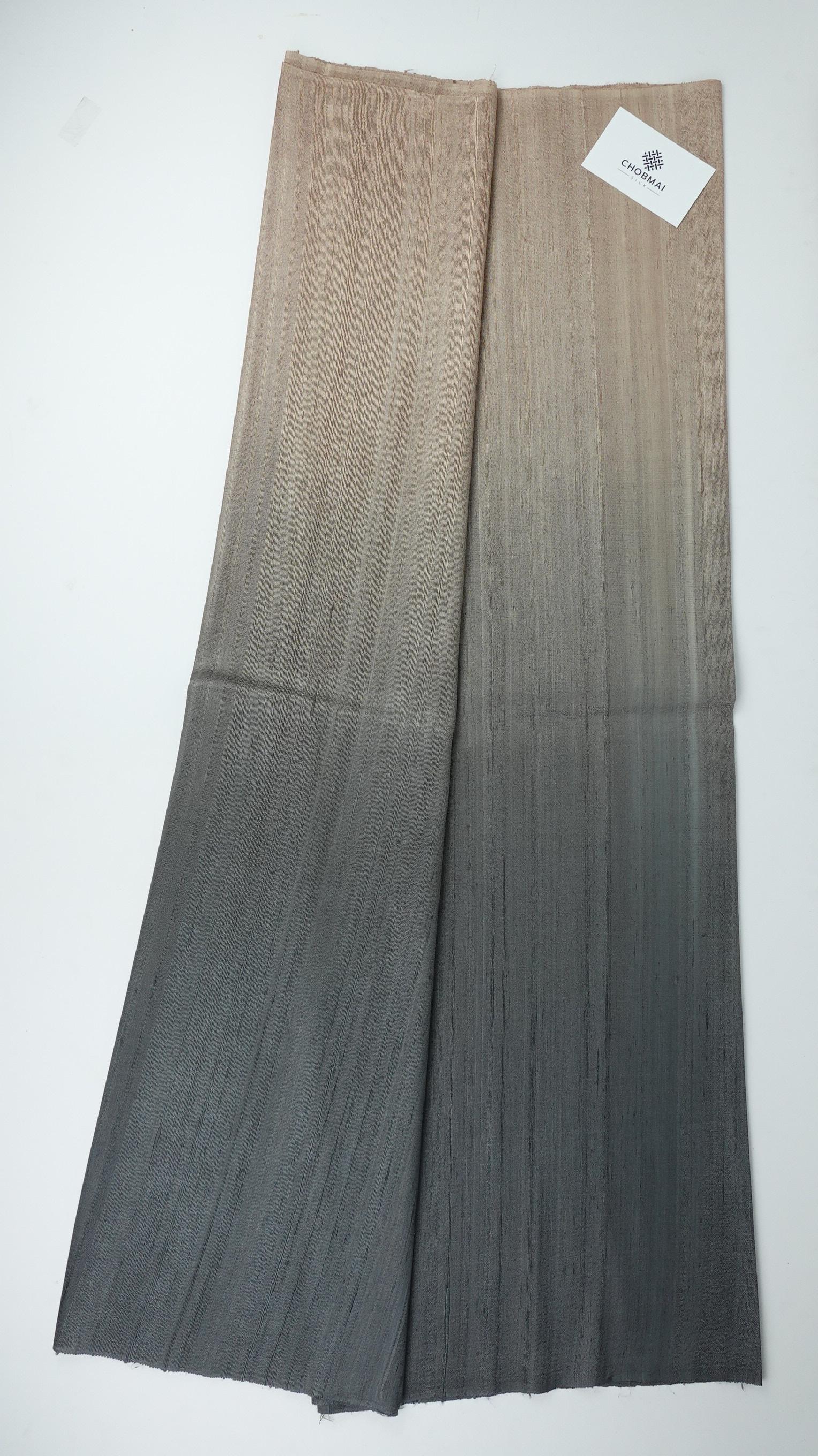 ผ้าไหมย้อมสไลด์สี ไหมบ้านทอมือ 2ตะกอ สีน้ำตาล-สีเทาดำ เลือกขนาด รหัส BT-TT-022468510