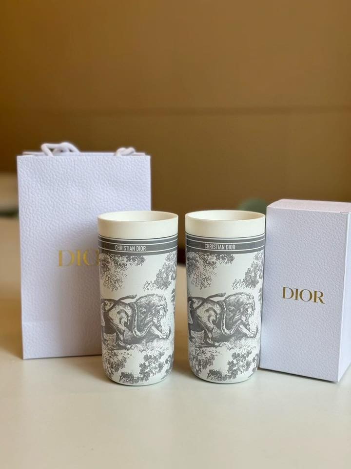 Dior Platinum Birthday Gift Temperature Control Tumbler พร้อมถุง และกล่องDior แก้วน้ำ