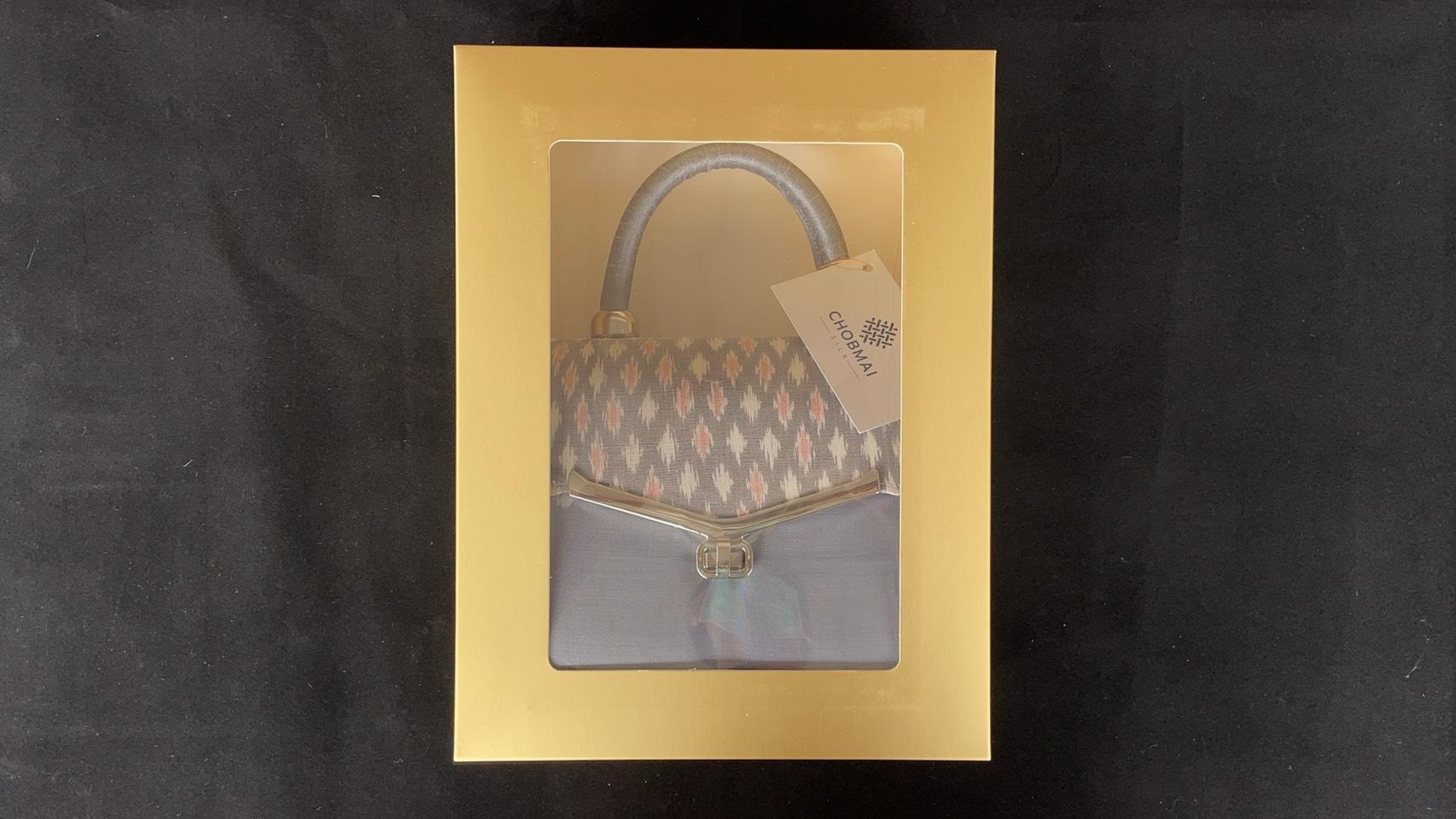 เซ็ตของขวัญ กระเป๋าถือผ้าไหม