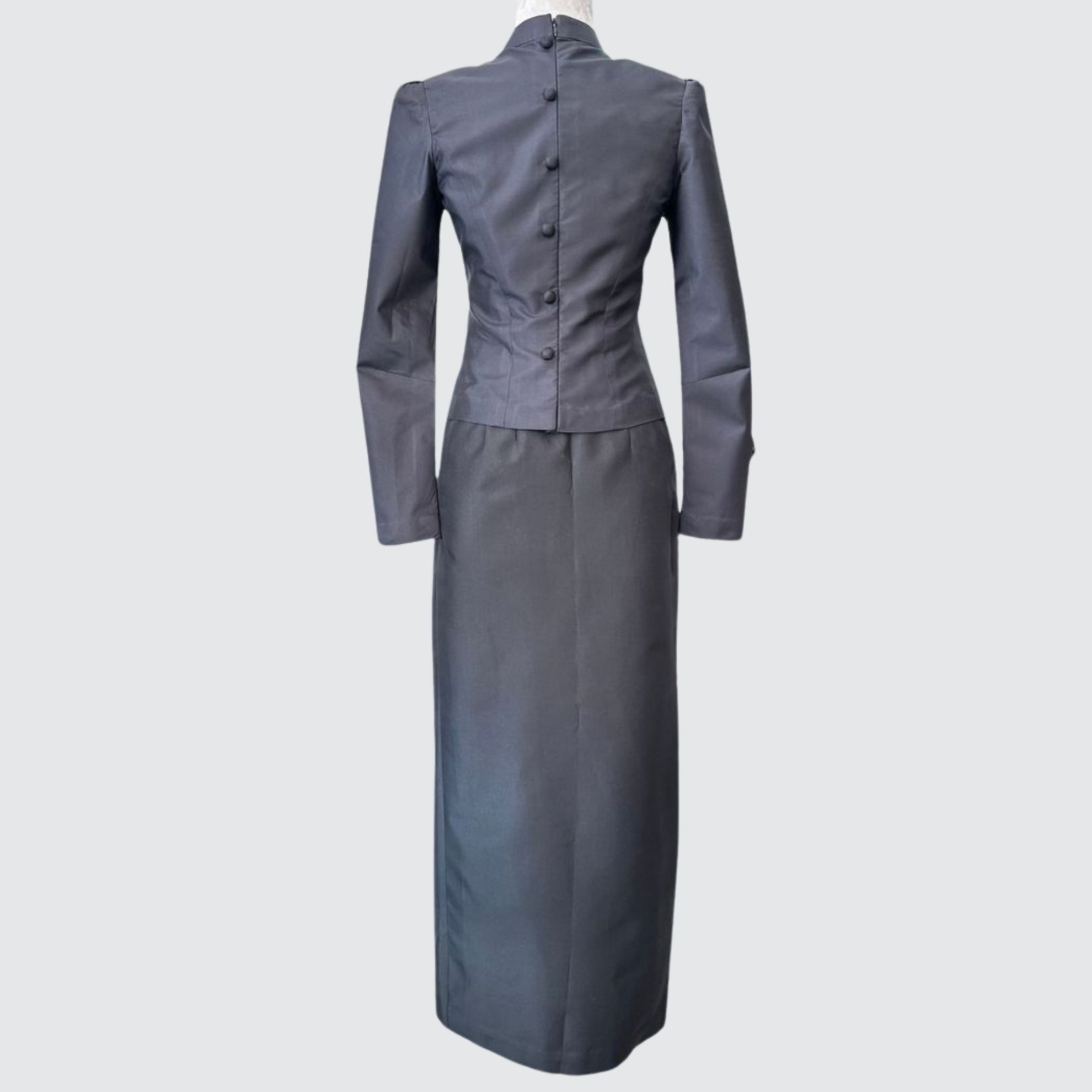 ชุดไทยจิตรลดาประยุกต์ เสื้อ+ผ้าถุงป้าย | ตัดเย็บตามรูปร่าง ผ้าไหมสีพื้น เนื้อเรียบ สีดำสนิท ไหมแท้ 100% | ส่งไซส์ได้