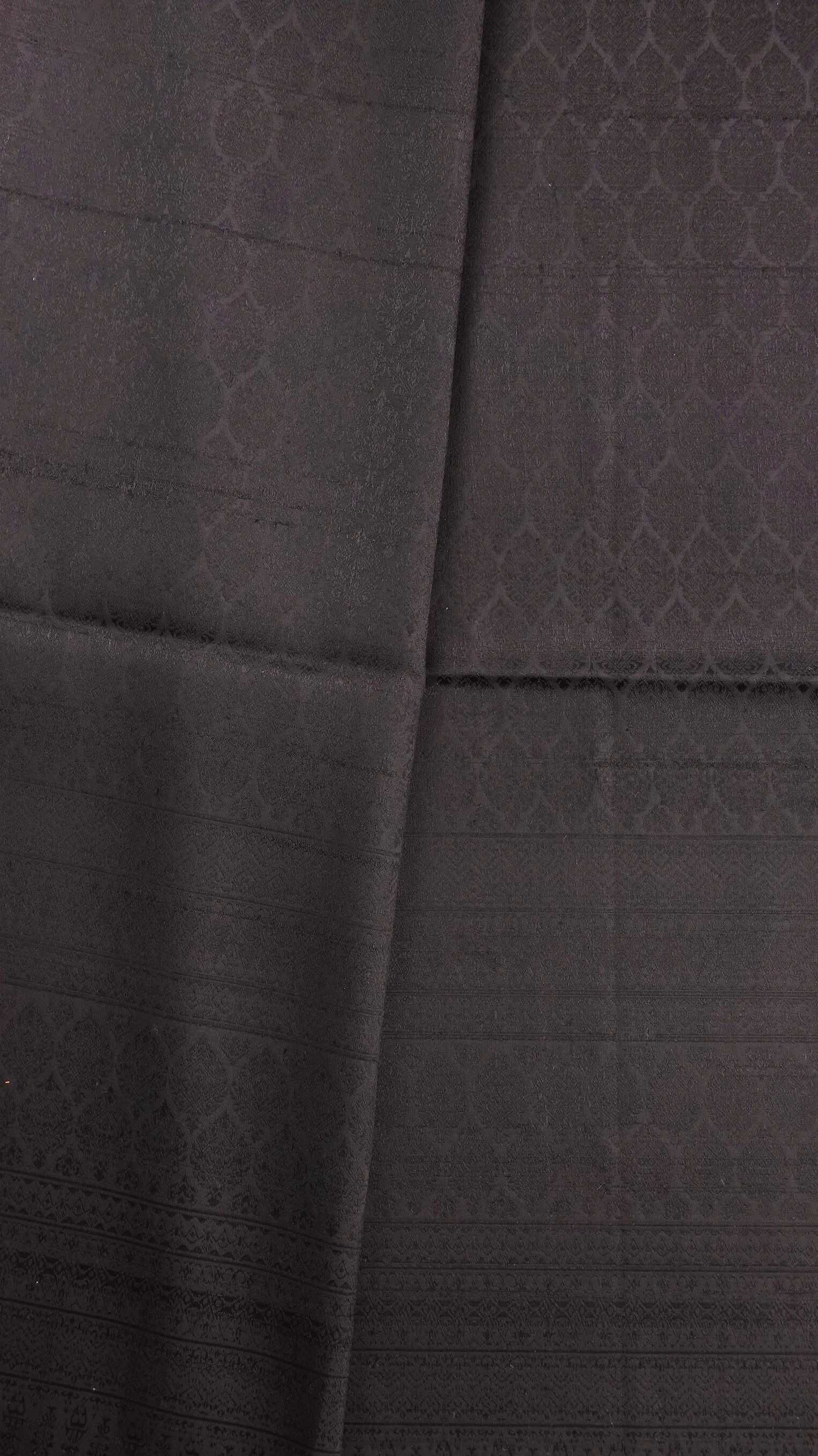 ซิ่น ผ้าไหมยกสุรินทร์ ขนาด 1x2เมตร ลายใบโพธิ สีดำสนิท รหัส N11-NY-0902675