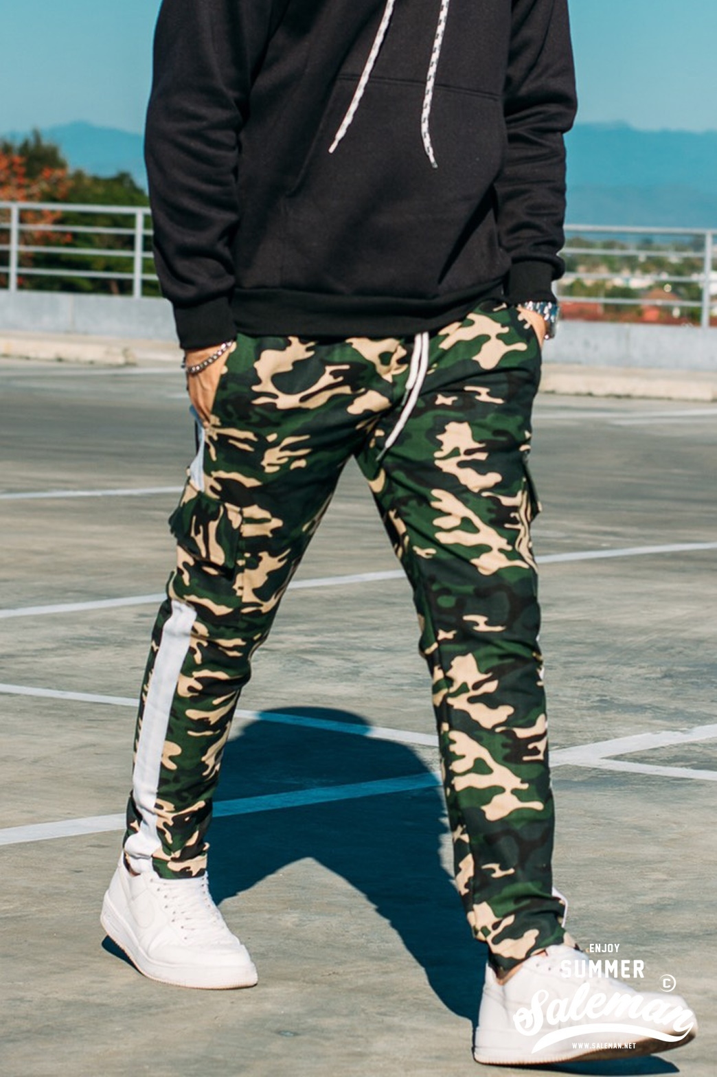 กางเกง Jogger ขาจั๊ม พรีเมี่ยม ผ้า วอร์ม รหัส WT 680 W สีทหารเขียว แถบขาว