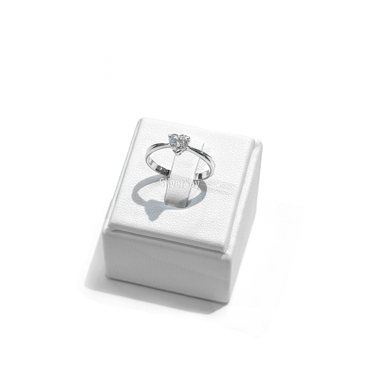 แหวนเพชรสวิสรูปหัวใจ 5x5 มม.