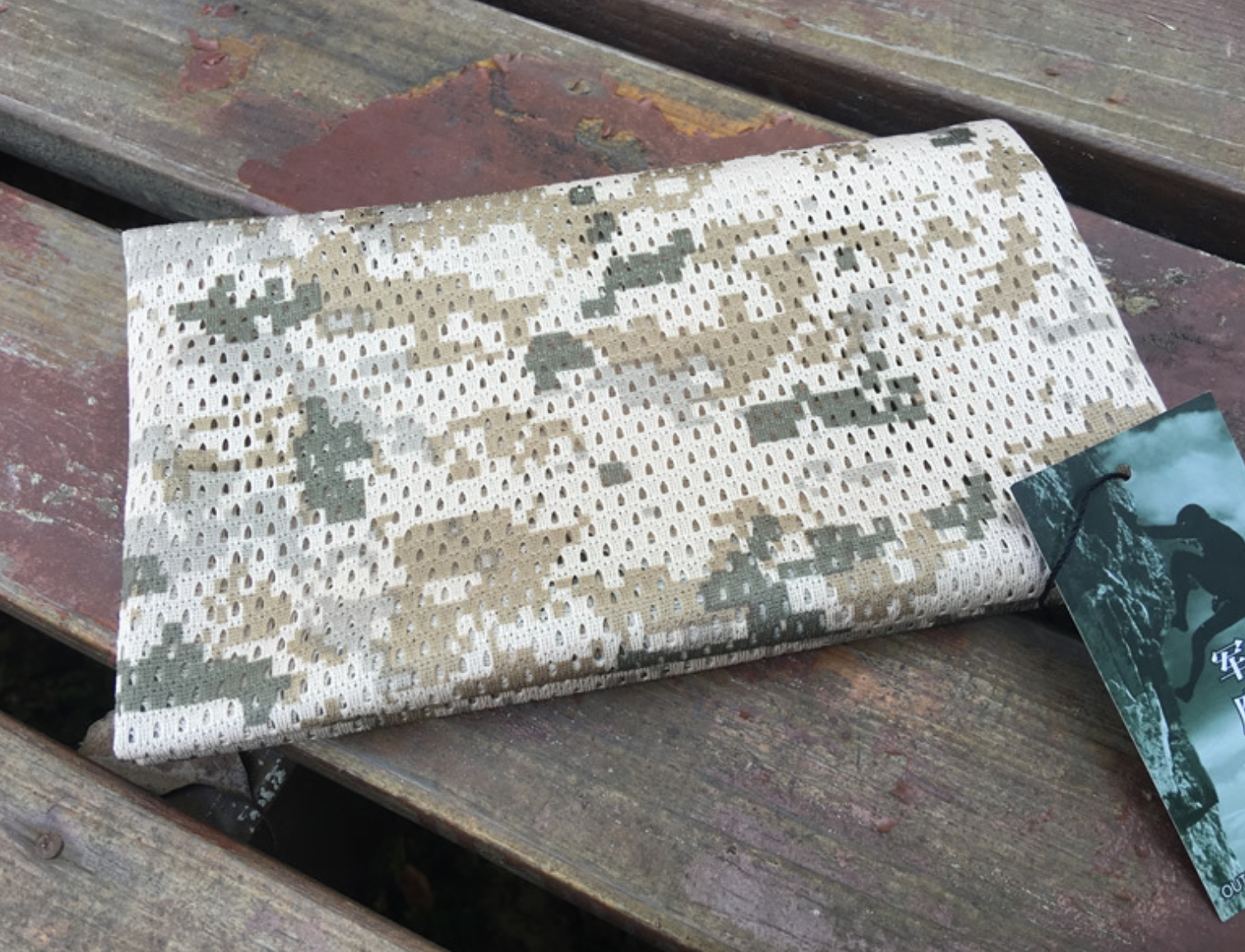 ผ้าพันคอ ลายพราง