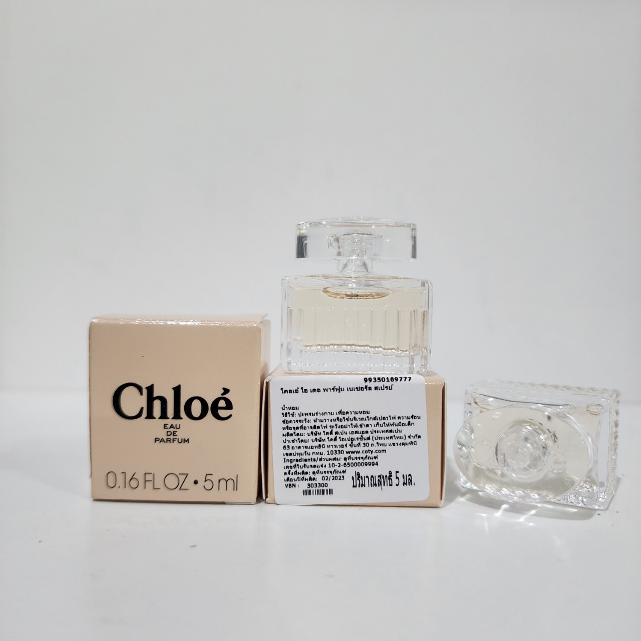 น้ำหอมจิ๋วมินิ Chloe Signature 5ml แบบแต้มมีกล่อง ( Mini Perfume น้ำหอมขนาดพกพา) น้ำหอมจิ๋วมินิ ขวดน่ารัก ตั้งโชว์ก็สวย พกพาก็สะดวก หัวแต้มตามจุดชีพจร