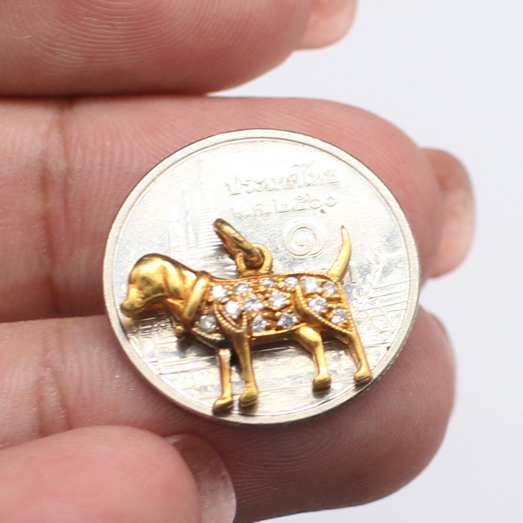 PD25008 จี้ปีจอ ทองแท้ 18k ฝังเพชรแท้ 13 เม็ด 0.06 กะรัต นน.รวม 1.3 กรัม