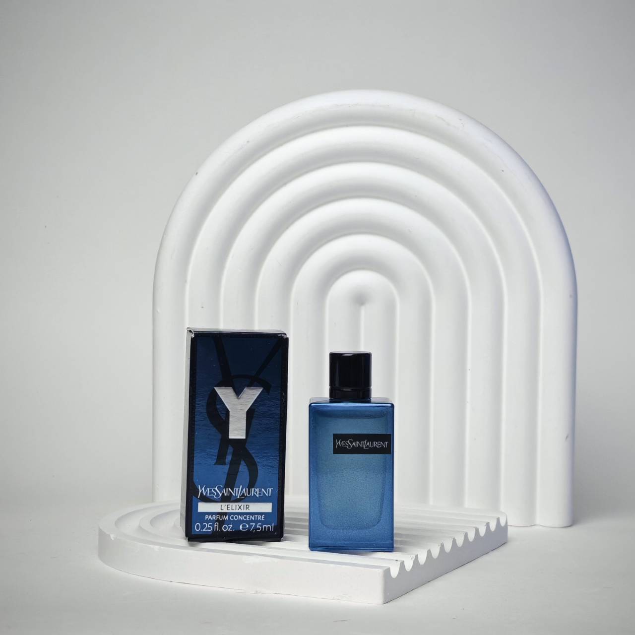 น้ำหอมจิ๋วมินิ YSL Y L'Elixir Parfum 7.5ml แบบแต้มมีกล่อง ( Mini Perfume น้ำหอมขนาดพกพา) น้ำหอมจิ๋วมินิ ขวดน่ารัก ตั้งโชว์ก็สวย พกพาก็สะดวก หัวแต้มตามจุดชีพจร