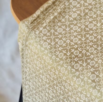 ผ้าไหมสปันซิลเกรด A+ ทอด้วยเครื่องอย่างประณีต หน้ากว้าง 128 ซม. สีเหลืองครีม ตัดขายเป็นหลา รหัส CISP-CT-103149