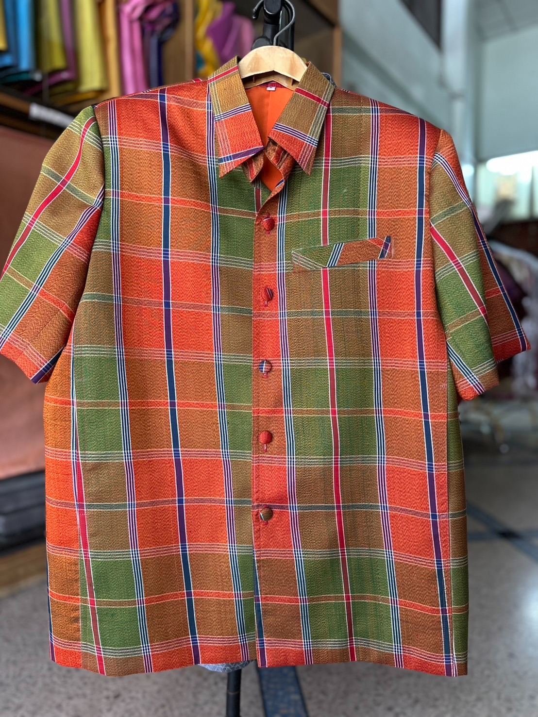 เสื้อสูทไหม แขนสั้น ลายโสร่งหางกระรอก ไซส์ L รหัส DR-ST-057