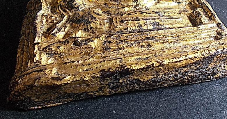 พระโคนสมอ ปางไสยาสน์ เนื้อดินมีรักมีทอง ศิลปอยุธยา