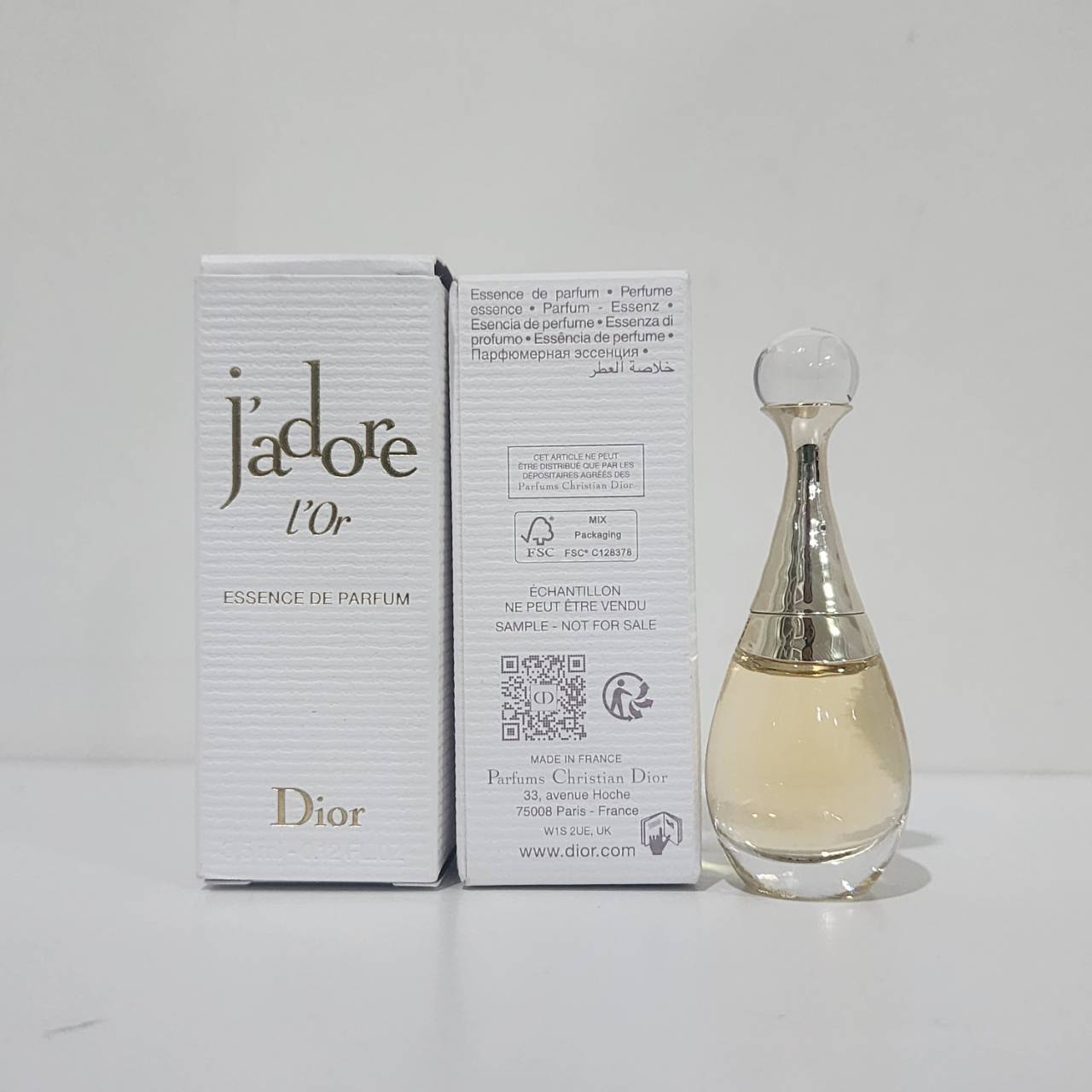 น้ำหอมจิ๋วมินิ Dior Jadore L'or Essence de Parfum 3.5mlแบบแต้มมีกล่อง ( Mini Perfume น้ำหอมขนาดพกพา) น้ำหอมจิ๋วมินิ ขวดน่ารัก ตั้งโชว์ก็สวย พกพาก็สะดวก หัวแต้มตามจุดชีพจร
