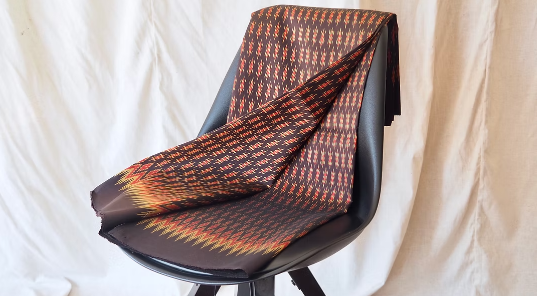 ซิ่น ผ้าไหมมัดหมี่ ไหมบ้าน ขนาด 1x2หลา พื้นสีน้ำตาล รหัส CISP-CT-103031