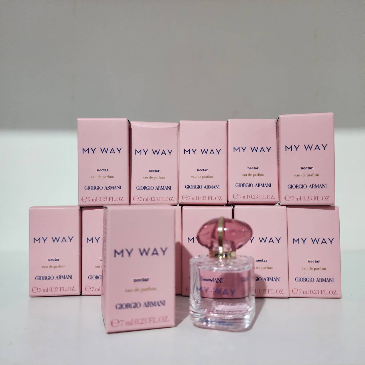 น้ำหอมจิ๋วมินิ Giorgio Armani My Way Nectar EDP 7ml แบบแต้มมีกล่อง ( Mini Perfume น้ำหอมขนาดพกพา) น้ำหอมจิ๋วมินิ ขวดน่ารัก ตั้งโชว์ก็สวย พกพาก็สะดวก หัวแต้มตามจุดชีพจร