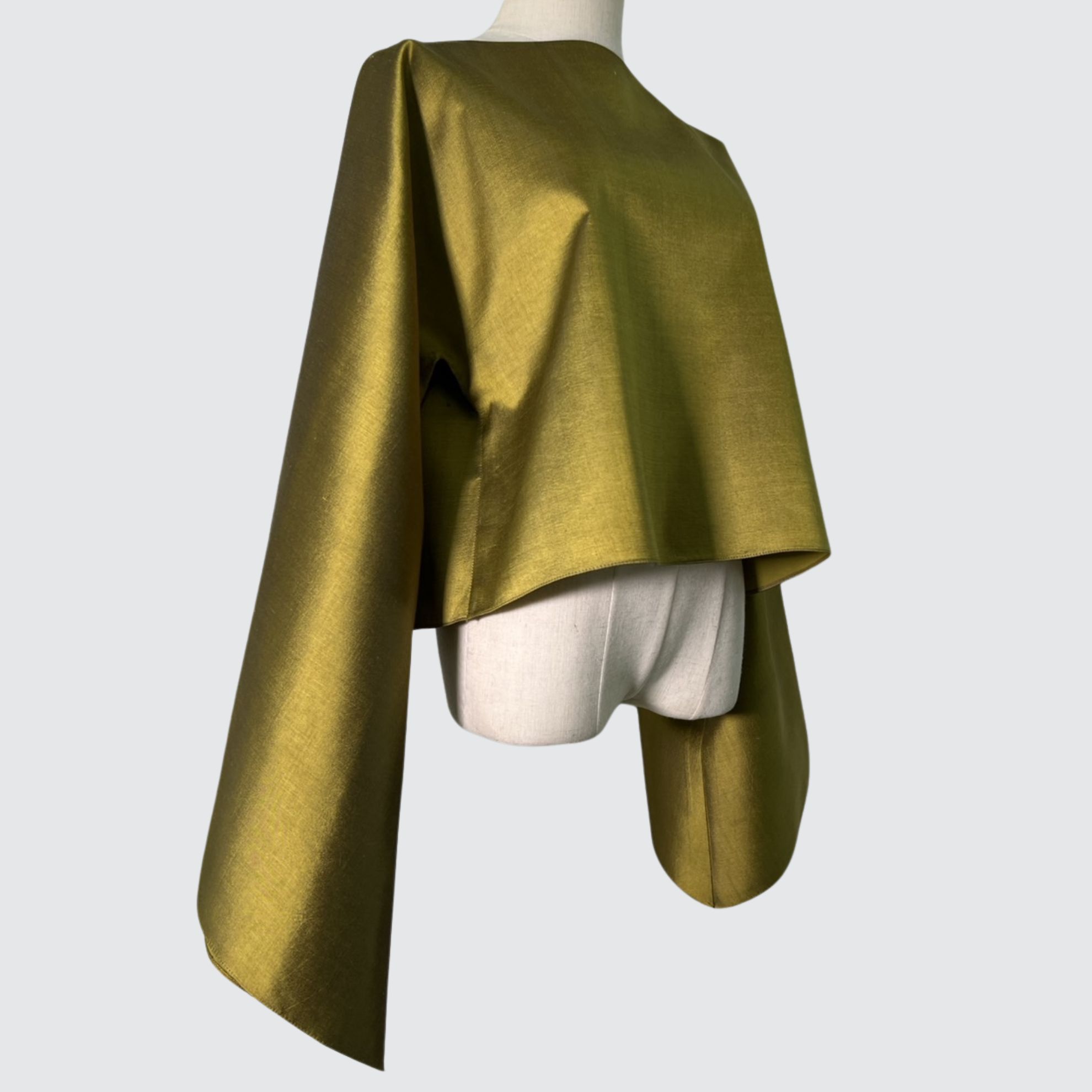 เสื้อแขนยาว ตัดเย็บจากไหมสีพื้น เนื้อเรียบ ไหมแท้ 100% | ตัดเย็บตามรูปร่าง | เลือกผ้า ส่งไซส์ได้