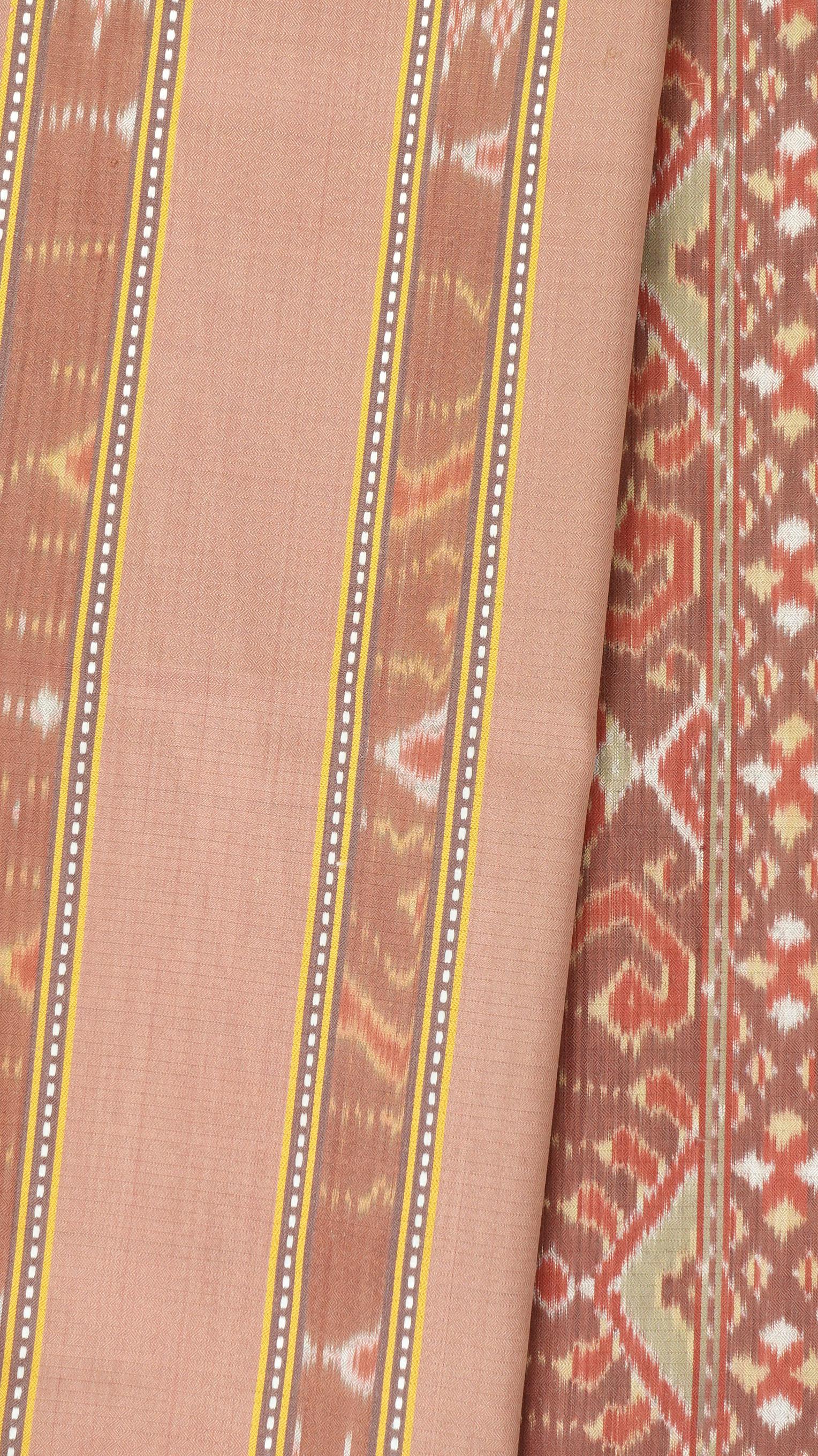 ซิ่น ผ้าไหมมัดหมี่ สีธรรมชาติ 3ตะกอ ทอเหยียบเหาะ มีหน้านาง ชายครุย ขนาด1x2เมตร ลายเอกลักษ์ณ์ พื้นสีน้ำตาลโอวัลติน รหัส M3P-33-0224681