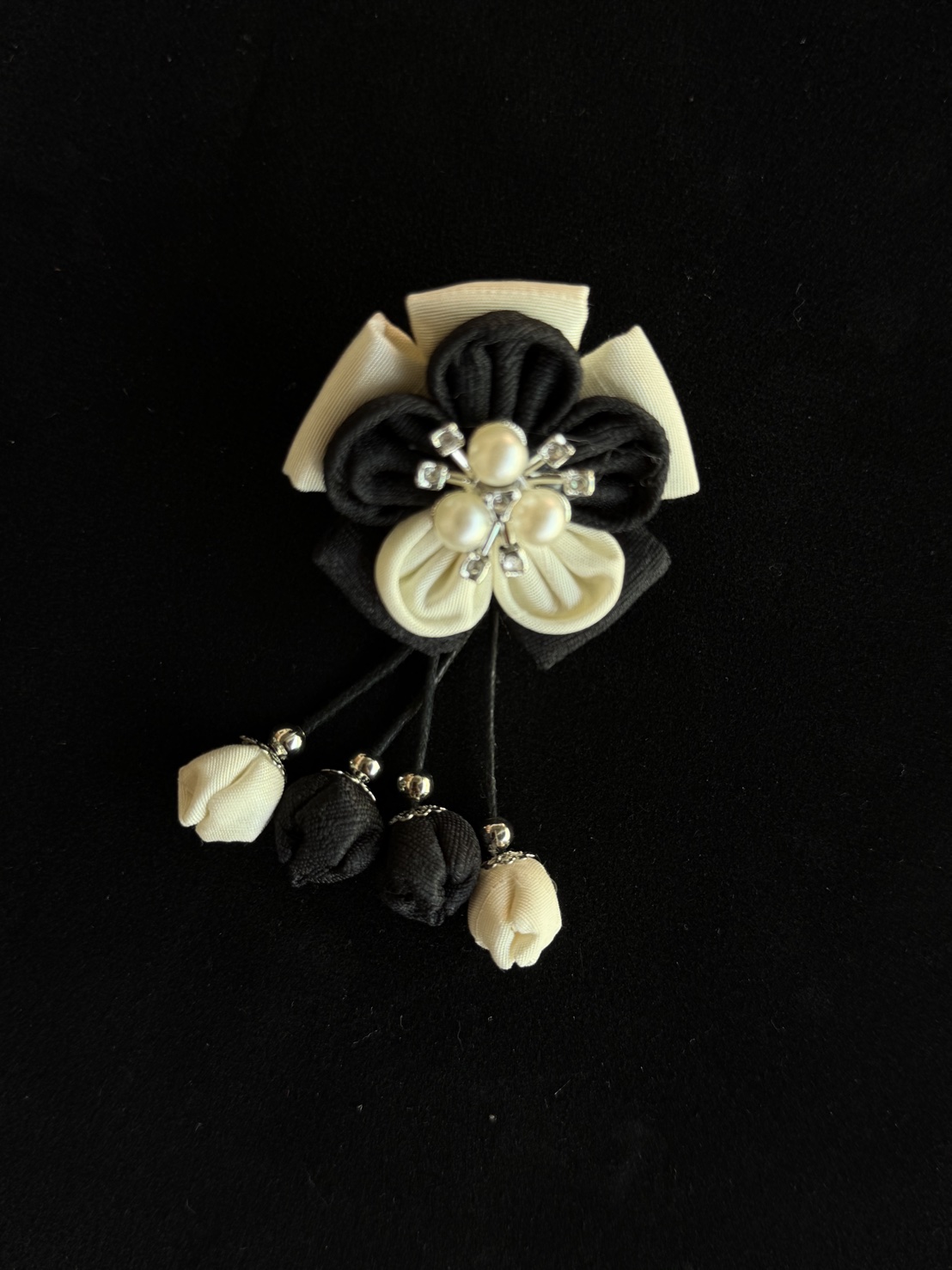 เข็มกลัดดอกมะลิ พวงระย้า ผ้าไหมแท้ (กลัดหน้าอก) GF-ME-112668