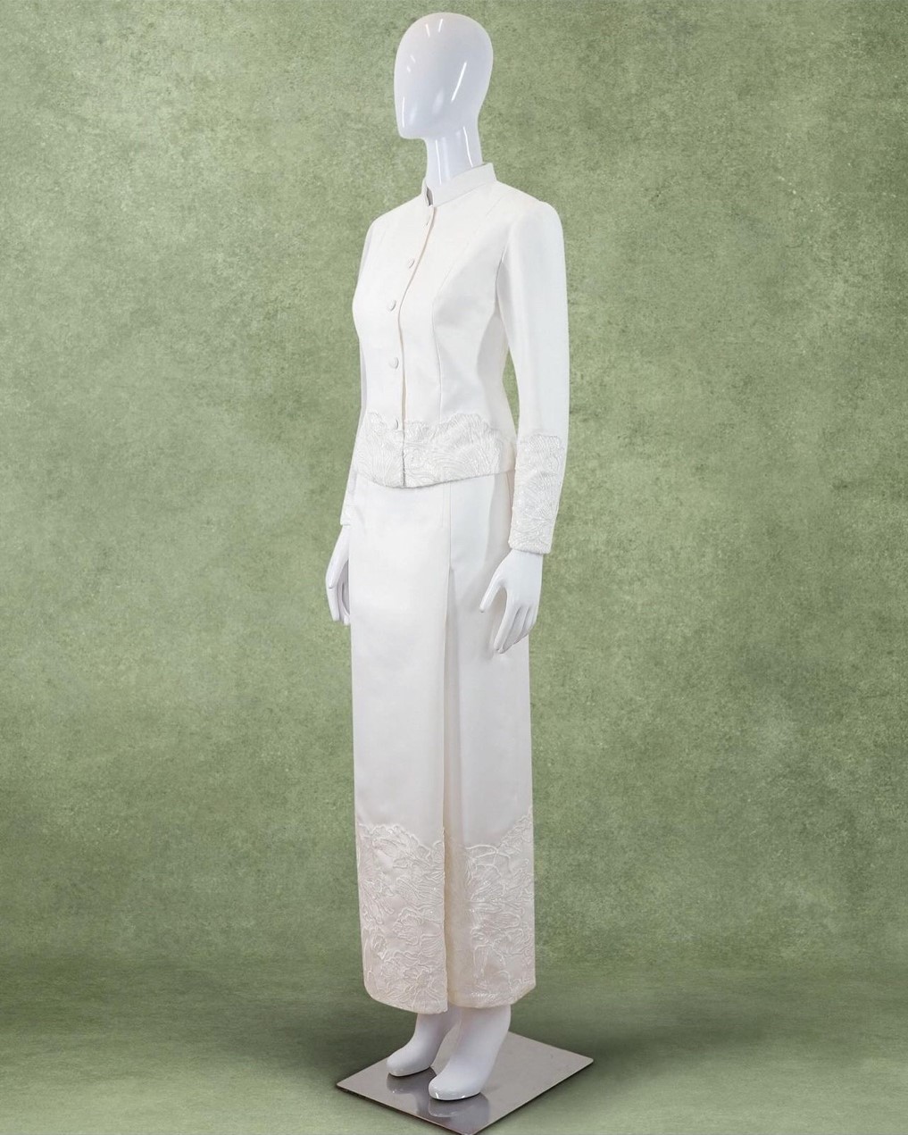 แบบตัดชุด แยกชิ้น เสื้อ+กระโปรง ชุดไทยจิตรลดา (ไม่รวมผ้า) chobmai x JHN รหัส CUT-JHN-0704670