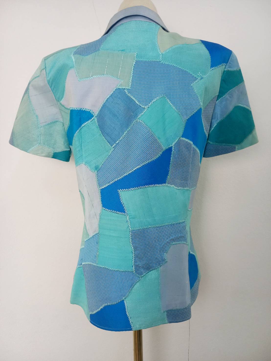 แบบตัด เสื้อเชิ้ตผ้าไหม (ไม่รวมผ้า) ตามแบบ รหัส CUT-ST-0320681