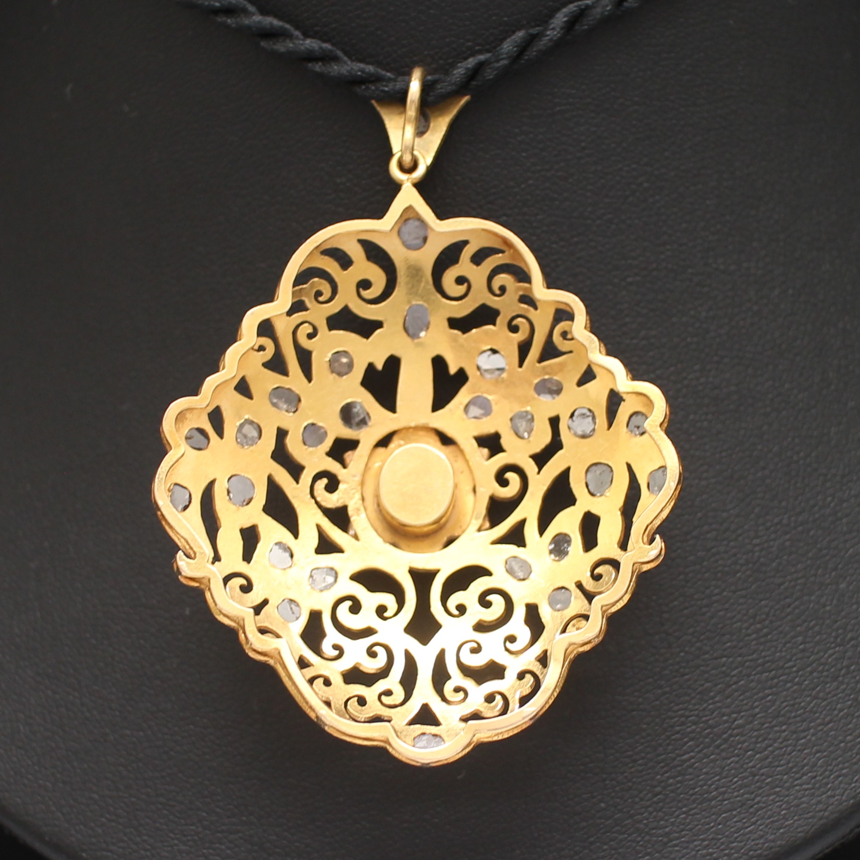 PD25098 จี้อุบะเพชรซีกฉลุลายยอดทับทิม ทองแท้ 90% นน.รวม 18.4 กรัม