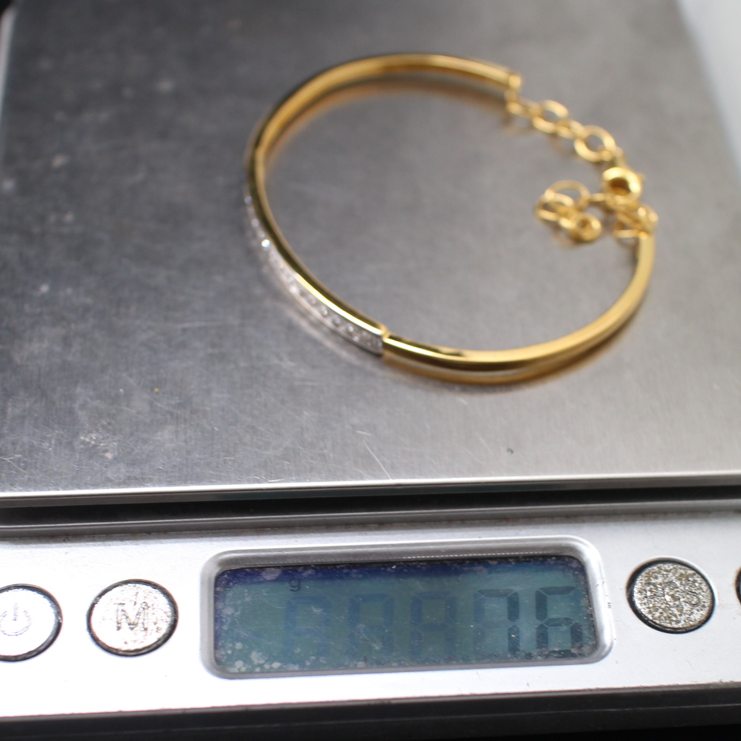 BL25076 กำไลเพชรแถว เพชรแท้ 0.72 กะรัต ทองแท้ 18k นน. 7.6 กรัม รอบข้อมือ 16-17 ซม. งานน่ารักๆใส่ติดมือได้