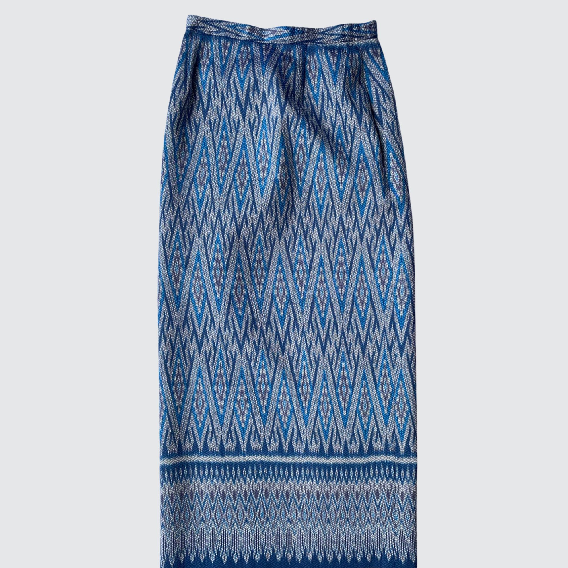 ผ้าถุงป้าย แบบเลื่อนตะขอตามไซส์ ลายทะเลวน สีฟ้า รหัส WM-PTS-1009681426