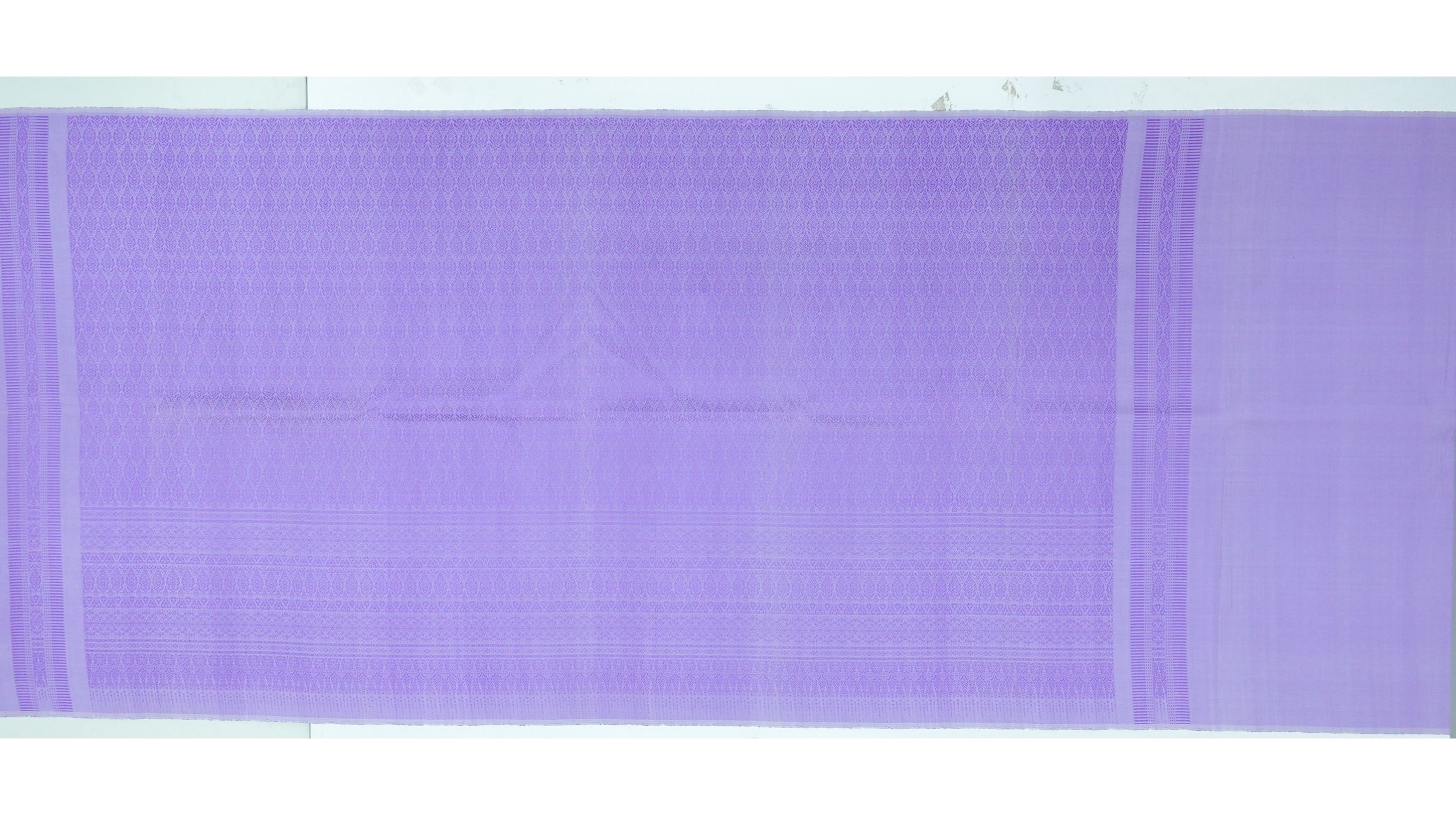 (ผ้าชุด)ไหมยกดอกสุรินทร์ ขนาด 1x4เมตร (ลาย 2เมตร+สีพื้น 2เมตร) สีม่วง รหัส N10-ME-66-0822676