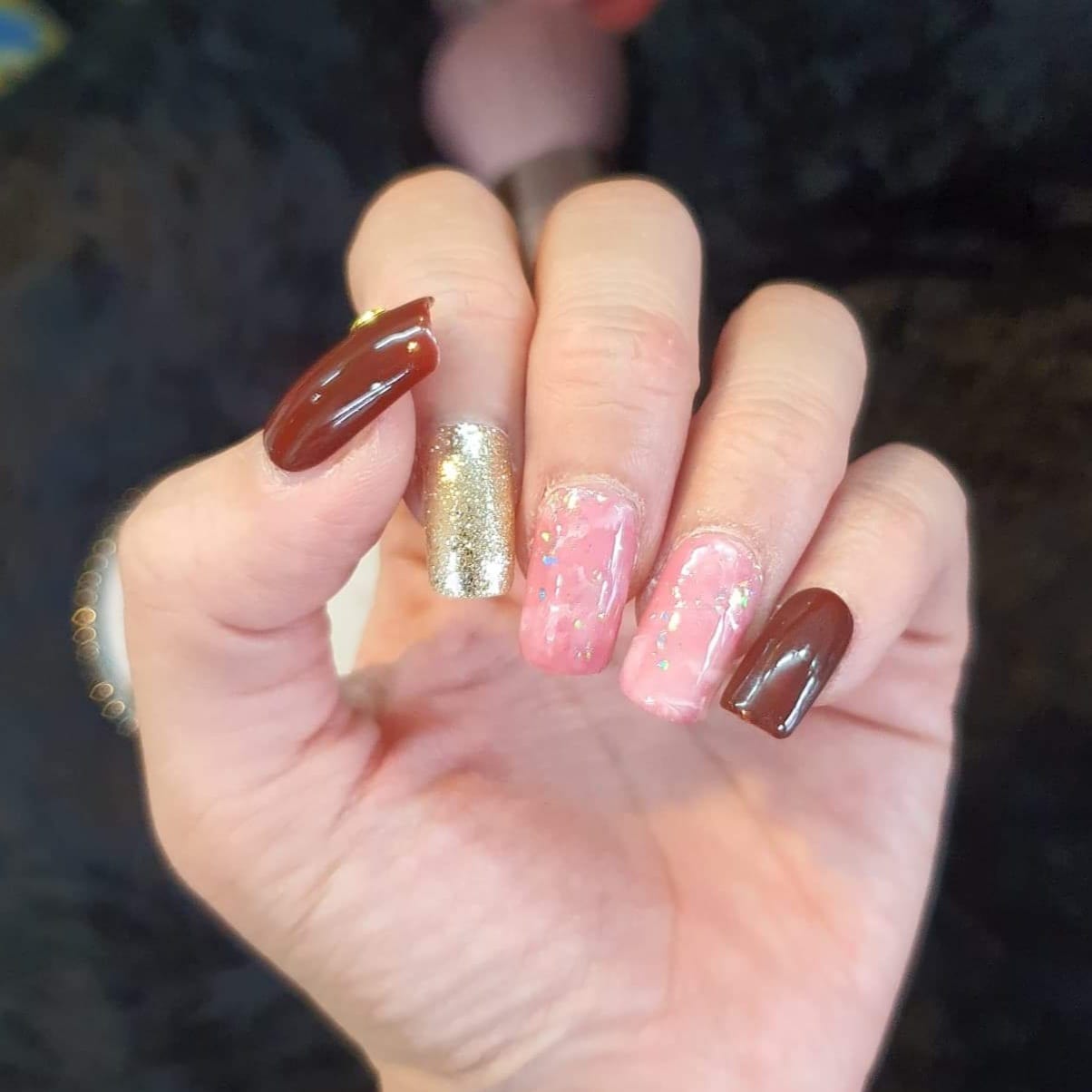 เล็บปลอม งานเจลแท้ ฟรี!! อุปกรณ์สำหรับติดเล็บ