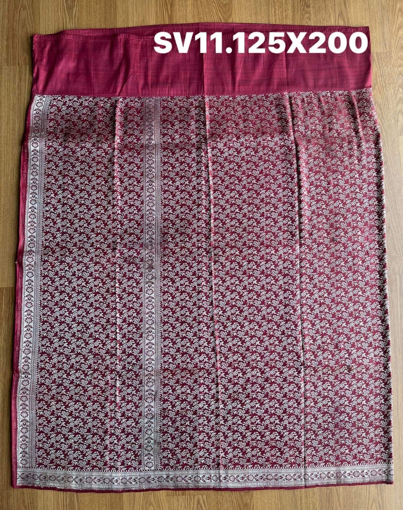 ซิ่น ผ้าปาโตล่ายกเงิน เส้นยืนไหมแท้ ขนาด 125x200ซม พื้นสีแดง รหัส N9-SIL05226613