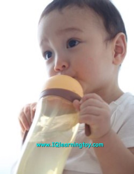 ถ้วยหัดดื่ม พีเจ้นท์ ทรงสูง Pigeon Straw Bottle Tall สีเหลือง ขนาดบรรจุ 330 ml. จัดส่งฟรี