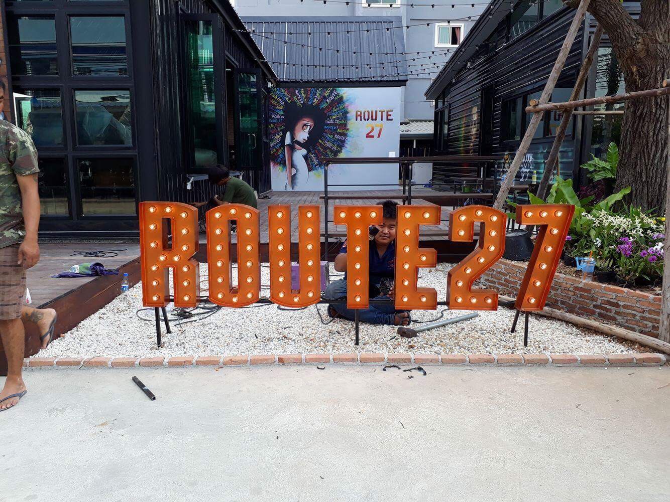 ป้ายไฟปิงปองหลอดไส้ ขนาดสูง 60 CM