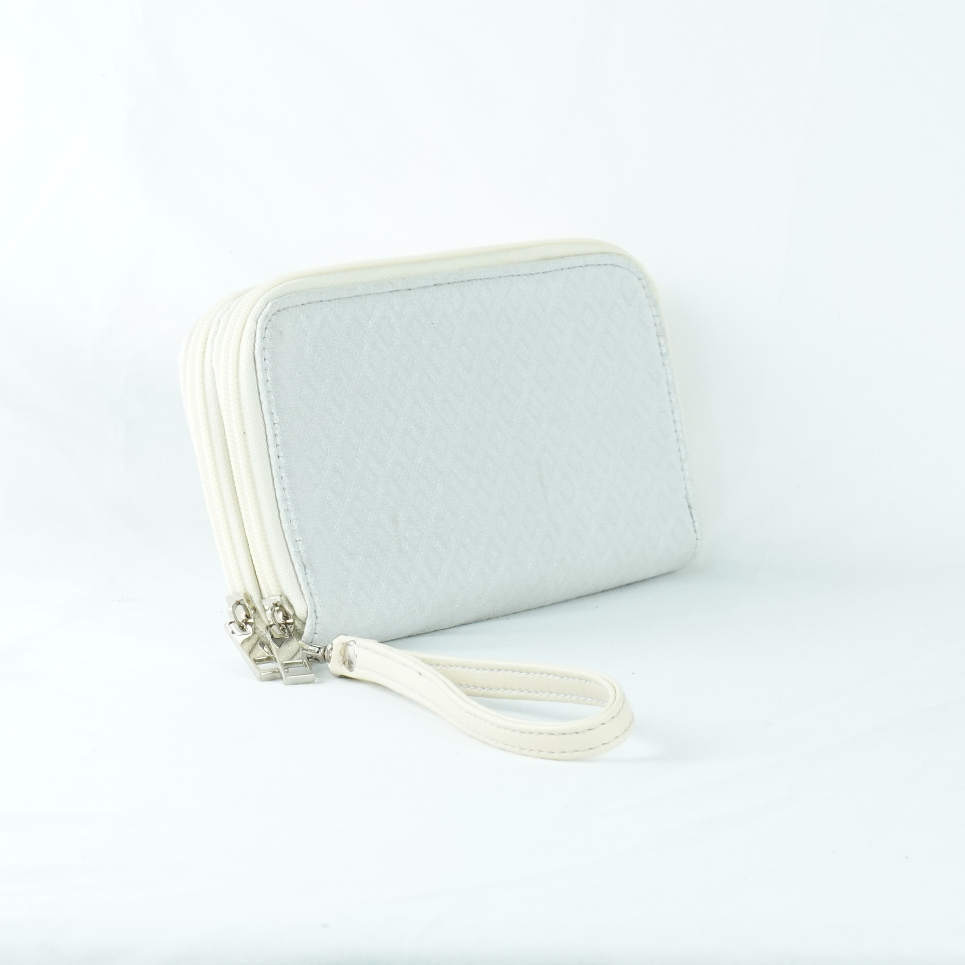 กระเป๋าเงินผ้าไหม ซิปรอบ2ซิป ขนาด 3x11x21ซม.พื้นสีขาว รหัส GM-TT-060568172