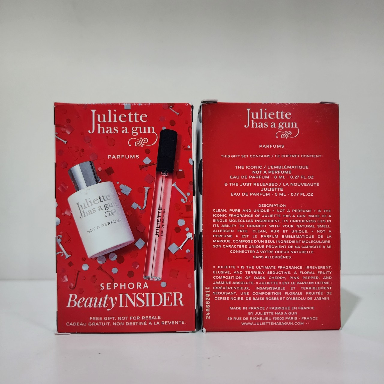 น้ำหอมจิ๋วมินิ Juliette Has A Gun Set (มีกล่อง) ในชุดประกอบด้วย - Not A Perfume 8ml ขวดจิ๋ว - Juliette 5ml ขวดเสปรย์ ( Mini Perfume น้ำหอมขนาดพกพา) น้ำหอมจิ๋วมินิแบบทดลองแบบสเปรย์ พกพาก็สะดวกใช้ฉีดตามจุดชีพจร