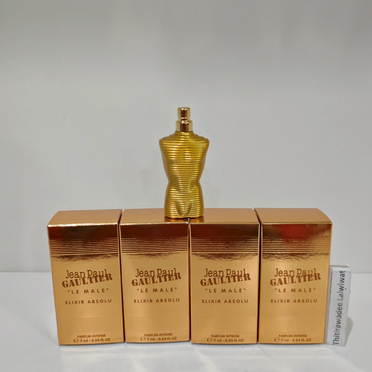 น้ำหอมจิ๋วมินิ Jean Paul Gaultier Le Male Elixir Absolu Parfum Intense 7ml แบบแต้มมีกล่อง ( Mini Perfume น้ำหอมขนาดพกพา) น้ำหอมจิ๋วมินิ ขวดน่ารัก ตั้งโชว์ก็สวย พกพาก็สะดวก หัวแต้มตามจุดชีพจร สำเนา สำเนา