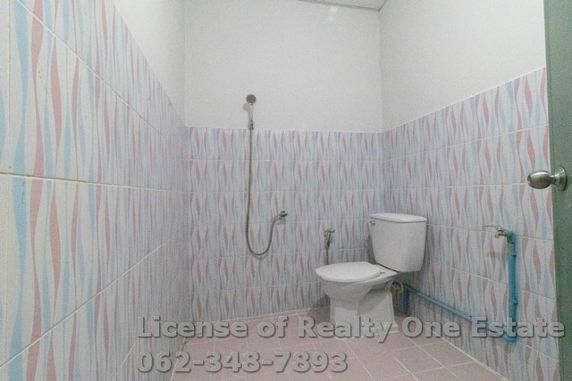 ขายอาคารพาณิชย์ 3 ชั้น ซ.หลวงพ่อขาว คลองสวนพลู ใกล้เซ็นทรัล อยุธยา