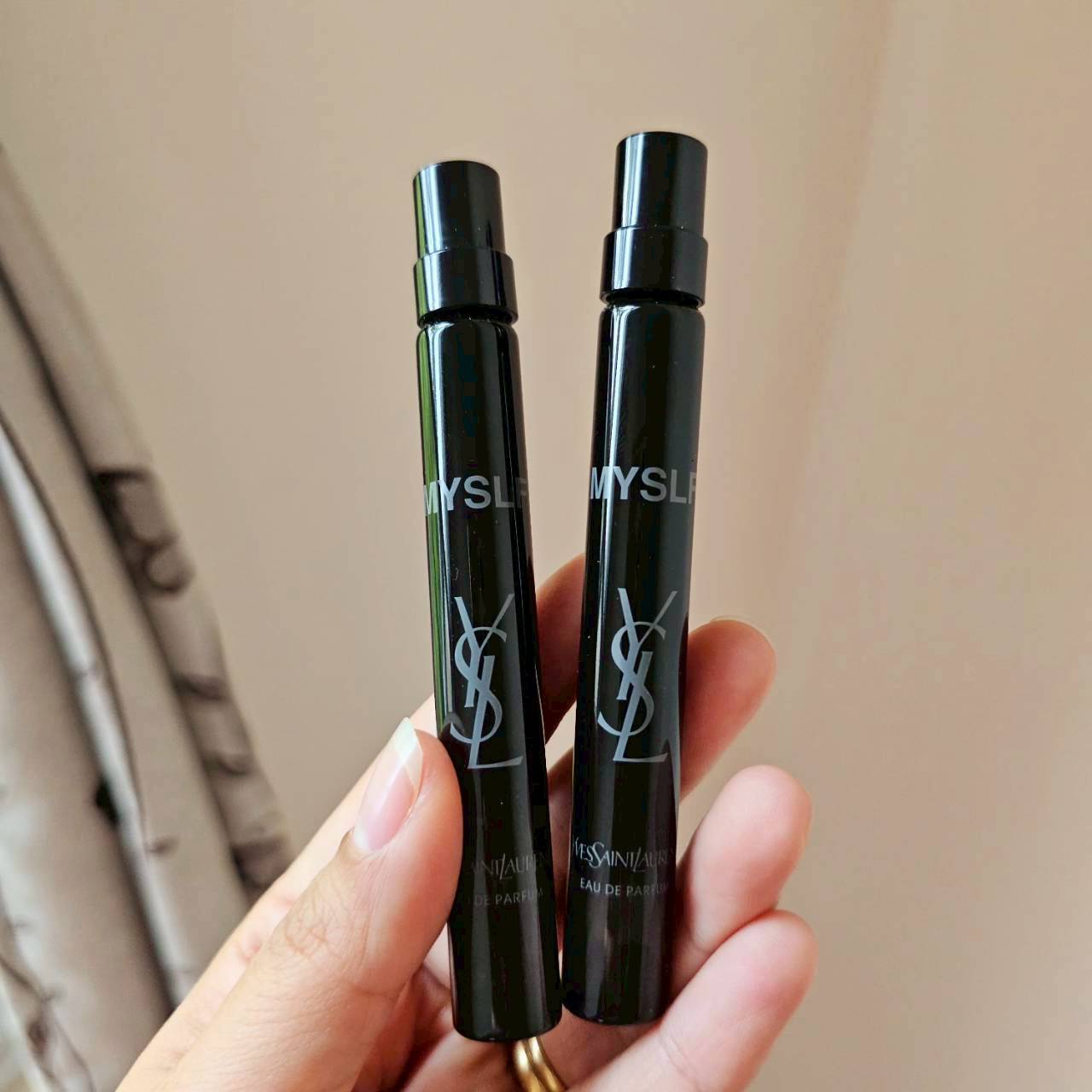 น้ำหอมจิ๋วมินิ YSL MYSLF EDP 10ml แบบสเปรย์ ( Mini Perfume น้ำหอมขนาดพกพา) น้ำหอมจิ๋วมินิแบบทดลองแบบสเปรย์ พกพาก็สะดวกใช้ฉีดตามจุดชีพจร