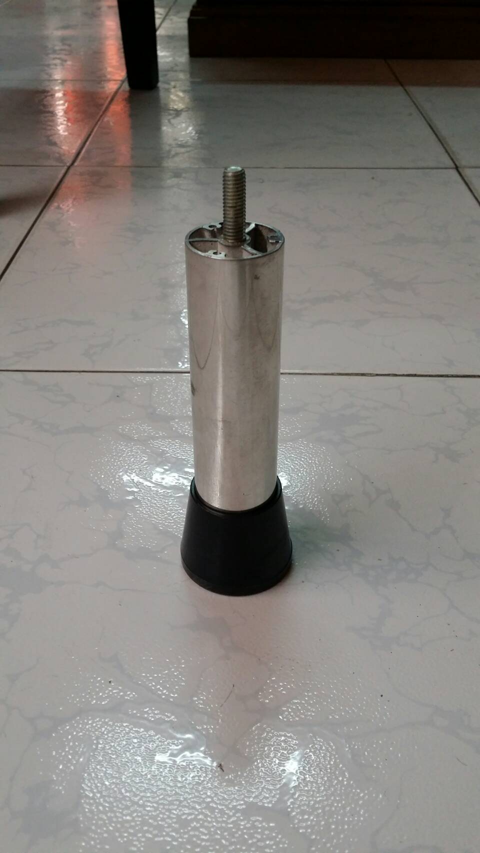 ขาตู้ปรับได้ เเบบเกลียว สูง 15 ซม.