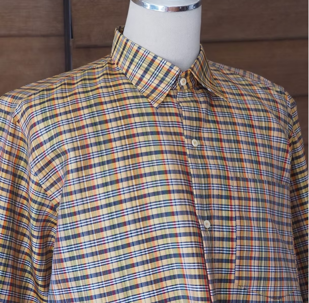 เสื้อเชิ้ตแขนยาว ผ้าไหมลายสก๊อต สีเทาสลับสีเหลืองไข่ รหัส DN-CT-SKU100860