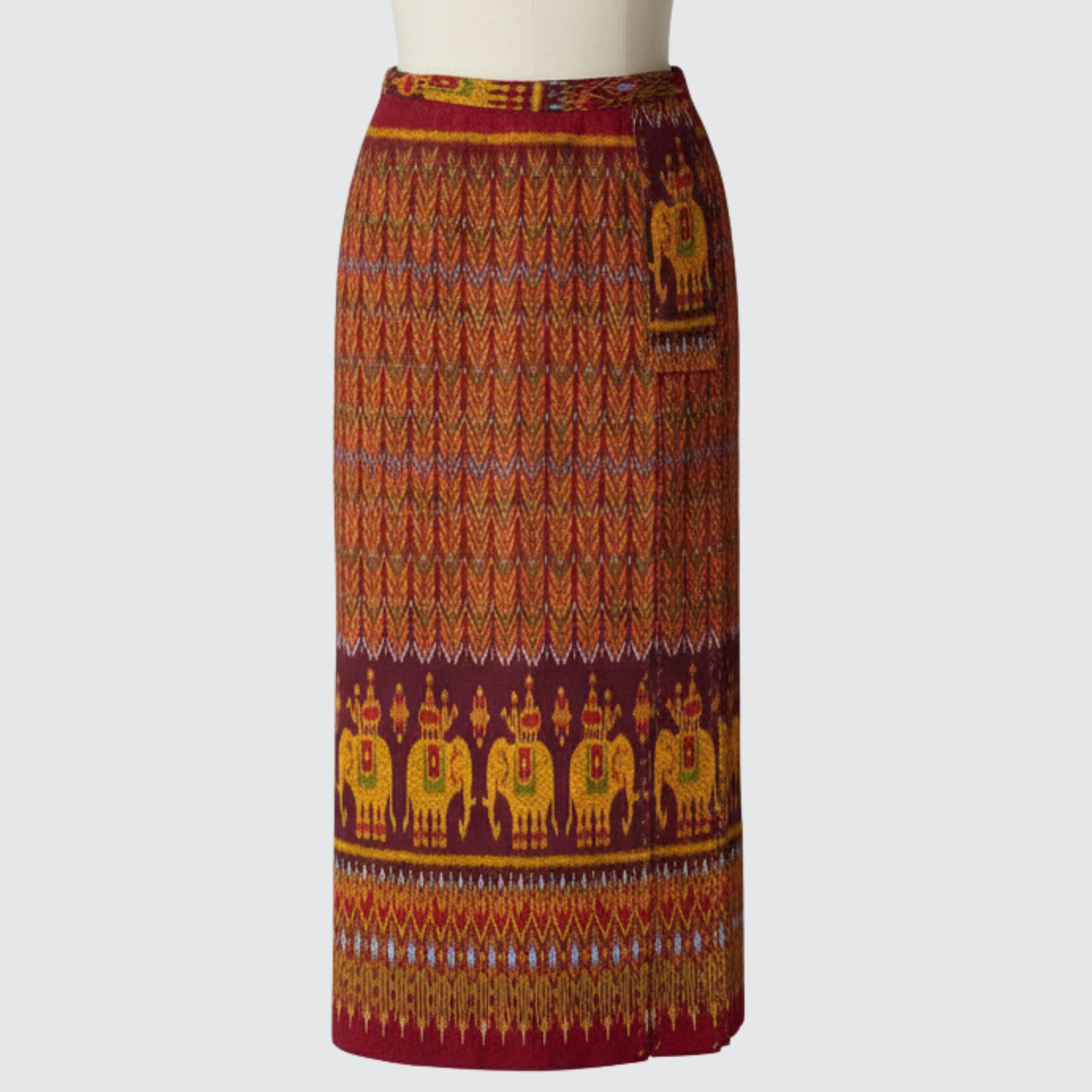 ผ้าถุงป้าย แบบเลื่อนตะขอตามไซส์ ลายโฮลเชิงช้าง สีแดง รหัส WM-PTS-1009681421