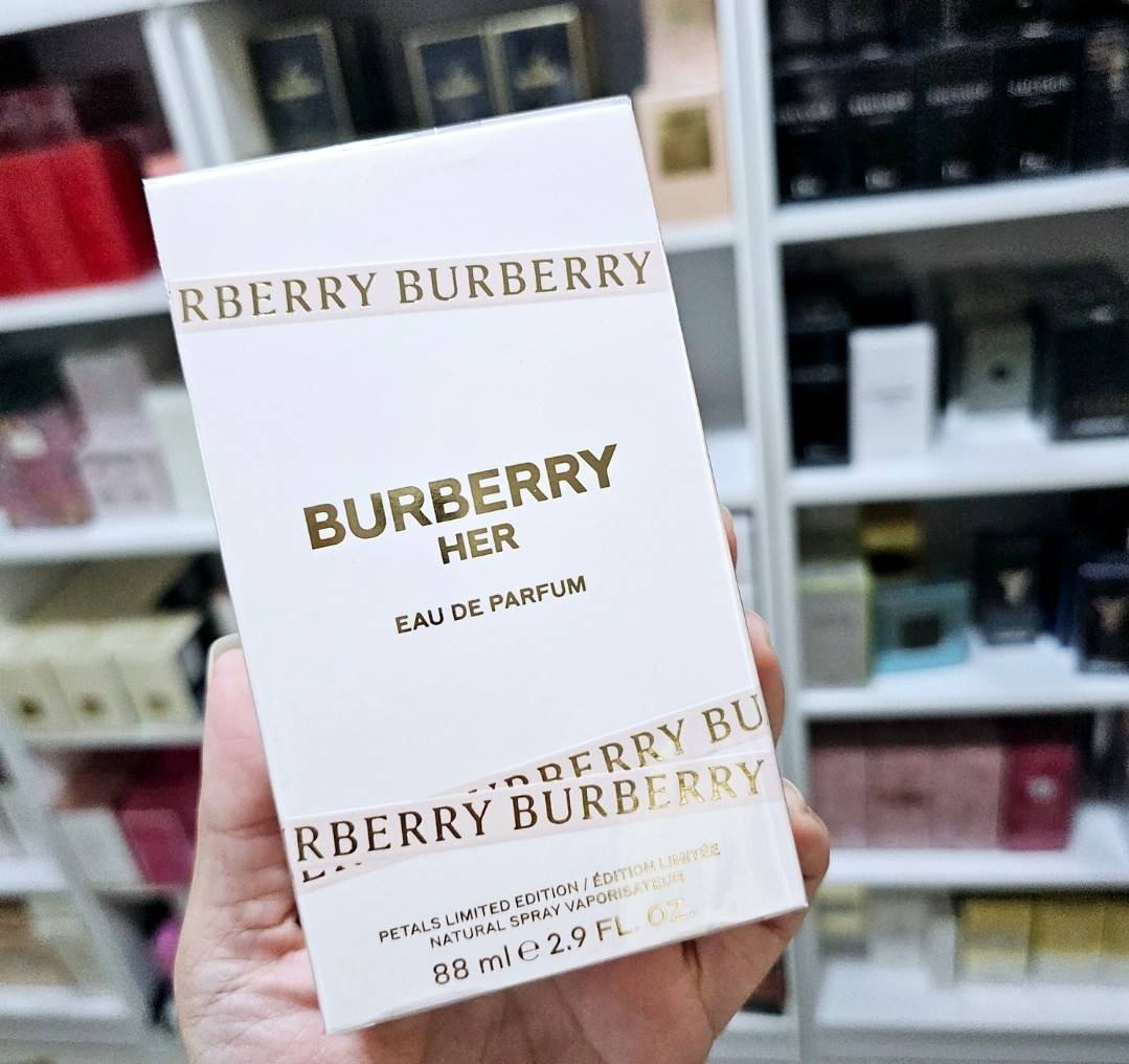 น้ำหอมแท้ Burberry Her Edp Petals Limited 88ml กล่องซีล