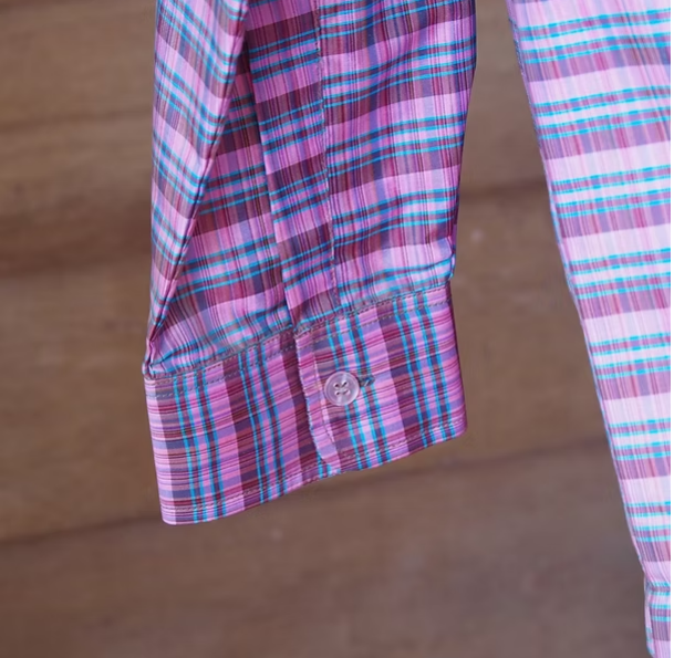 เสื้อเชิ้ตแขนยาว ผ้าไหมลายสก๊อต สีชมพูสลับม่วง รหัส DN-CT-SKU100845