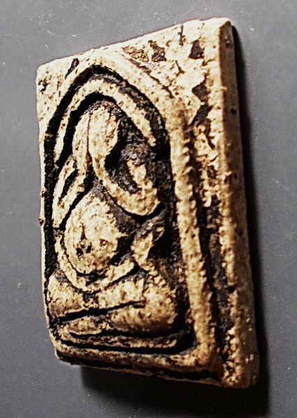 พระปิดตาสี่กร พิมพ์สี่เหลี่ยม เนื้อผง ลป.เทพโลกอุดร กรุวังหน้า